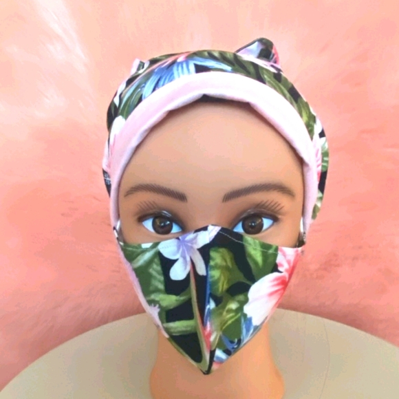 Reversible Scrub Cap and Mask - Picture 4 of 4